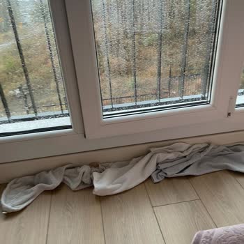 Emlak Konut GYO Yeniköy Konaklarındaki Evimin Pencere Camının Montaj Hatası