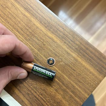 Duracell Pil Kaplaması Sökülüyor