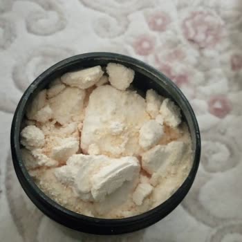 HIQ Nutrition Preworkout Katılaşmış Ve Rengi Değişik Geldi.