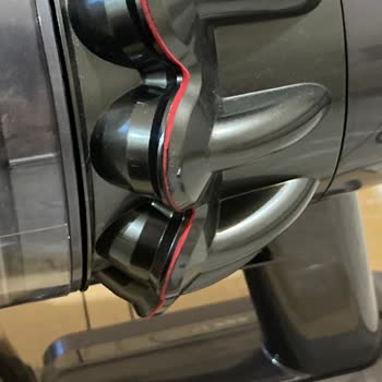 Dyson Yetkili Servisten Düzgün Gelmedi