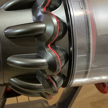 Dyson Yetkili Servisten Düzgün Gelmedi