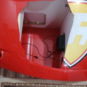 İstikbal Marka Ferrari Modeli Çocuk Yatağının Parçalanması