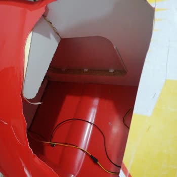 İstikbal Marka Ferrari Modeli Çocuk Yatağının Parçalanması