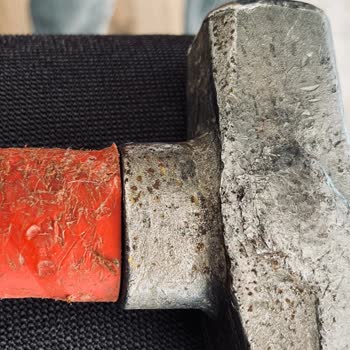 Milwaukee Çekiç Sapı Sallanıyor Ve Bir De Çekicin Yapısı Bozuldu 1 Aylık Ürün