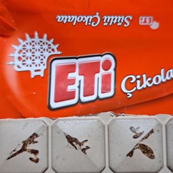 Eti Gıda Eti Sütlü Çikolata Bozuk Çıktı