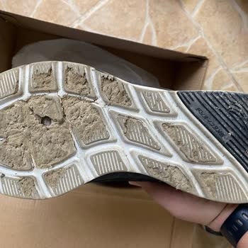 Skechers 1.5 Ayda Erimiş Ayakkabı Sorunu