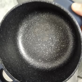 Korkmaz Mutfak Eşyaları Tencere Granit Soyulması