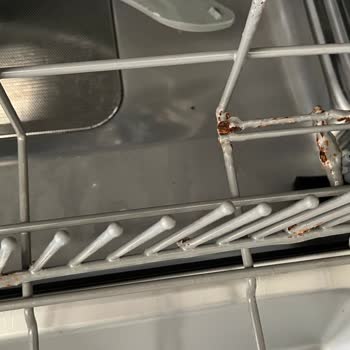 Teka Marka Bulaşık Makinesinin Sepetlerinin Paslanıp Çürümesi