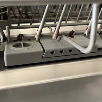 Teka Marka Bulaşık Makinesinin Sepetlerinin Paslanıp Çürümesi