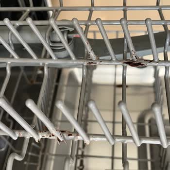 Teka Marka Bulaşık Makinesinin Sepetlerinin Paslanıp Çürümesi