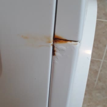 Arçelik Çamaşır Makinesi Dış Yüzeyinde Paslanma