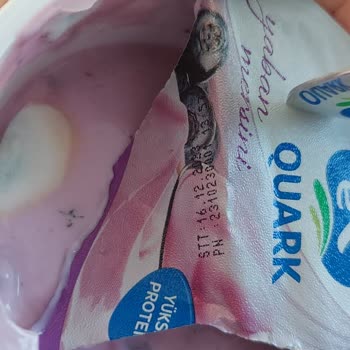 Migros'tan Aldığım Sek Marka Meyveli Yoğurt Bozuk Ve Küf Çıkması.