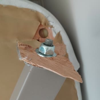 Doğtaş Sandalye Kırılma Sorunu Ve Kalitesiz Malzeme