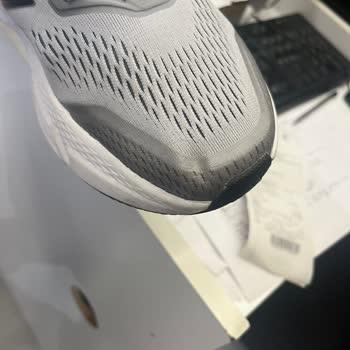 Boyner Ayıplı Adidas Ayakkabı Satıyor, Müşterilerini Mağdur Ediyor.