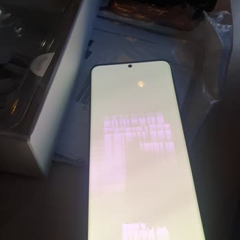 Trendyol Mobilfon Samsung S20 Kusurlu Arızalı Ürün