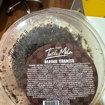 Özsüt Tatlı Mola Bardak Tiramisu Kıl Çıktı
