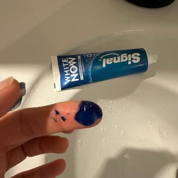 Signal Diş Macunu Boyası