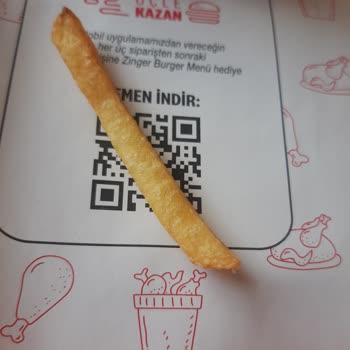 KFC Patatesten Kıl Çıktı