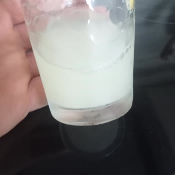 A101 Birşah Süt İçinden Çıkan Tuhaf Şey Süt Olamaz