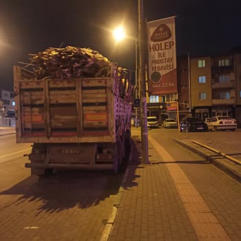 BURULAŞ Halk Otobüsleri İnsanları Bazen Görmezden Geliyorlar