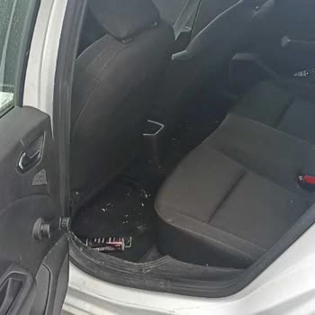 Tiktak Kirala Aracın İçi Çöp Dolu Ve Çok Pisti