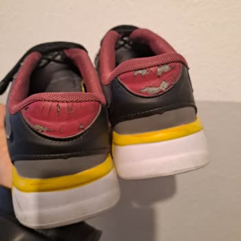 Deichmann Ayakkabı Aldım 5 Günde Deforme Oldu