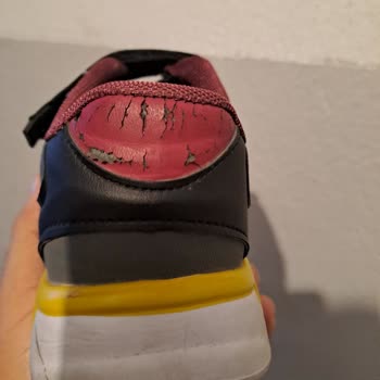 Deichmann Ayakkabı Aldım 5 Günde Deforme Oldu