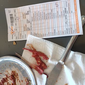 Köfteci Yusuf Sucuk Zarı Alın Mamış