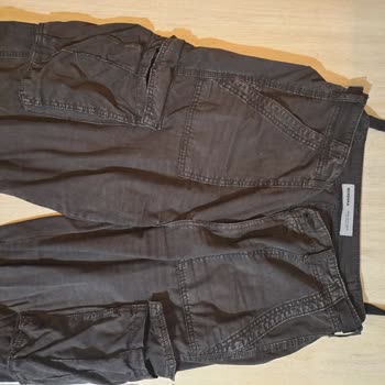 Bershka Pantolonun Boyası Akıp Ayakkabımı Mahvetti