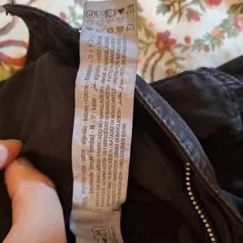 Bershka Pantolonun Boyası Akıp Ayakkabımı Mahvetti