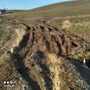 Silvan Belediyesi Yol Yapım Eksikliği