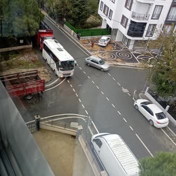 Silivri Belediyesi Araçların Kaldırım İşgali