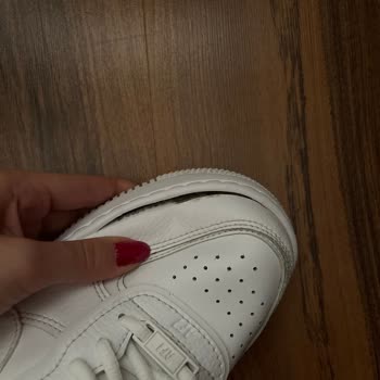 Platin Lostra Ayakkabımı Yapmadı, Eskisinden Daha Kötü Oldu