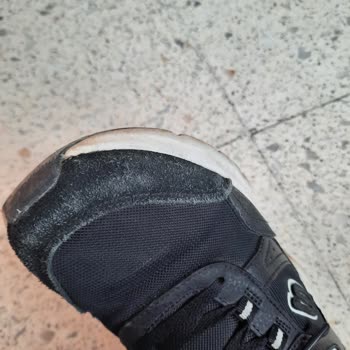 Sneakers Spor Ayakkabı (Instagram: sneakersturkiye) Ayakkabının Renk Atması Ve Taban Sökülmesi