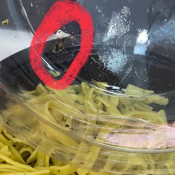 Green Salads Yemeğimden Böcek Çıktı