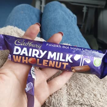 Çağdaş Marketler Çikolatadan Çıkan Örümcek Ağı