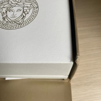 Saat & Saat Kusurlu Ürün Gönderildi Ve Müşteri Temsilcisine Asla Ulaşılmıyor