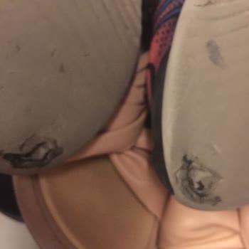 Skechers Ayakkabıların Altı Delindi Ama Üretim Hatası Yok Deniliyor