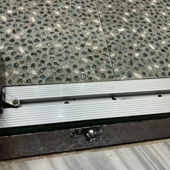 İSKİ Yetkilisi Asansörü WC İhtiyacı İçin Kullandı!