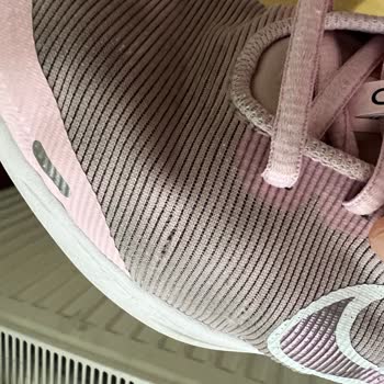 Nike DM-4194-600 Kız Yürüyüş Ayakkabısı 3 Ayda Parçalandı.