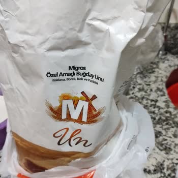 Migros Unun İçinde Böcek