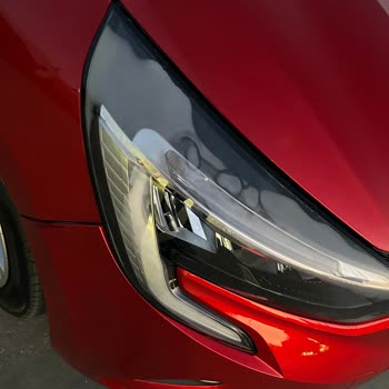 Renault Bakımda Kırılan Farlar!