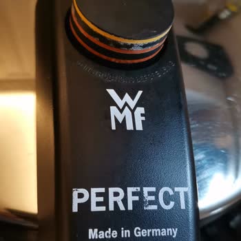 WMF Perfect Düdüklü Tencere Su Damlatıyor