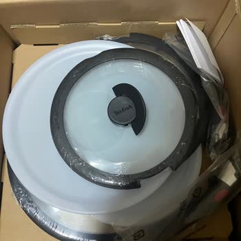 Media Markt Tefal Tencere Setinin Kapağının Kulpunun Kırık Olması