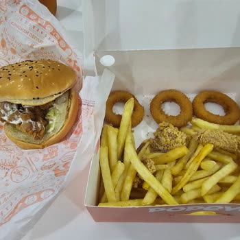 Popeyes Hamburger Siparişi Alakasız