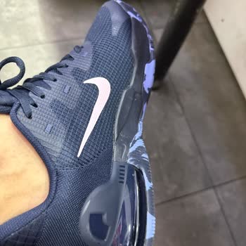 Nike 3 Saatlik Giymeden Sonra Çıkan Gıcırdama Sesi