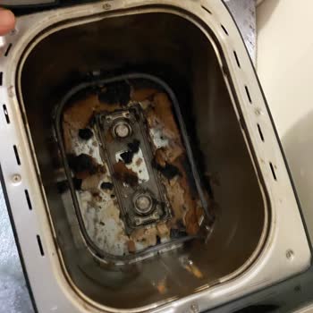 Karaca Züccaciye Karaca Ekmek Makinem Yandı