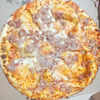 Sbarro Ton Balıklı Pardon Hamurlu Pizza Kalitesi