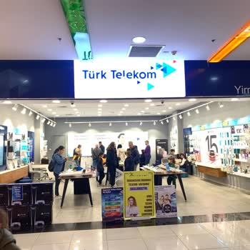Iyaş Alışveriş Merkezleri Türk Telekom Bayii Çalışanı Keyfi İşlem Yapmıyor.