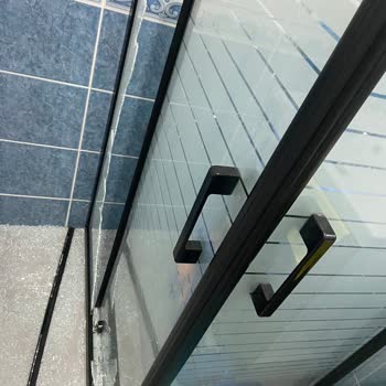 Durul Duşakabin İlgili Gibi Görünüp İlgisiz Bir Firma